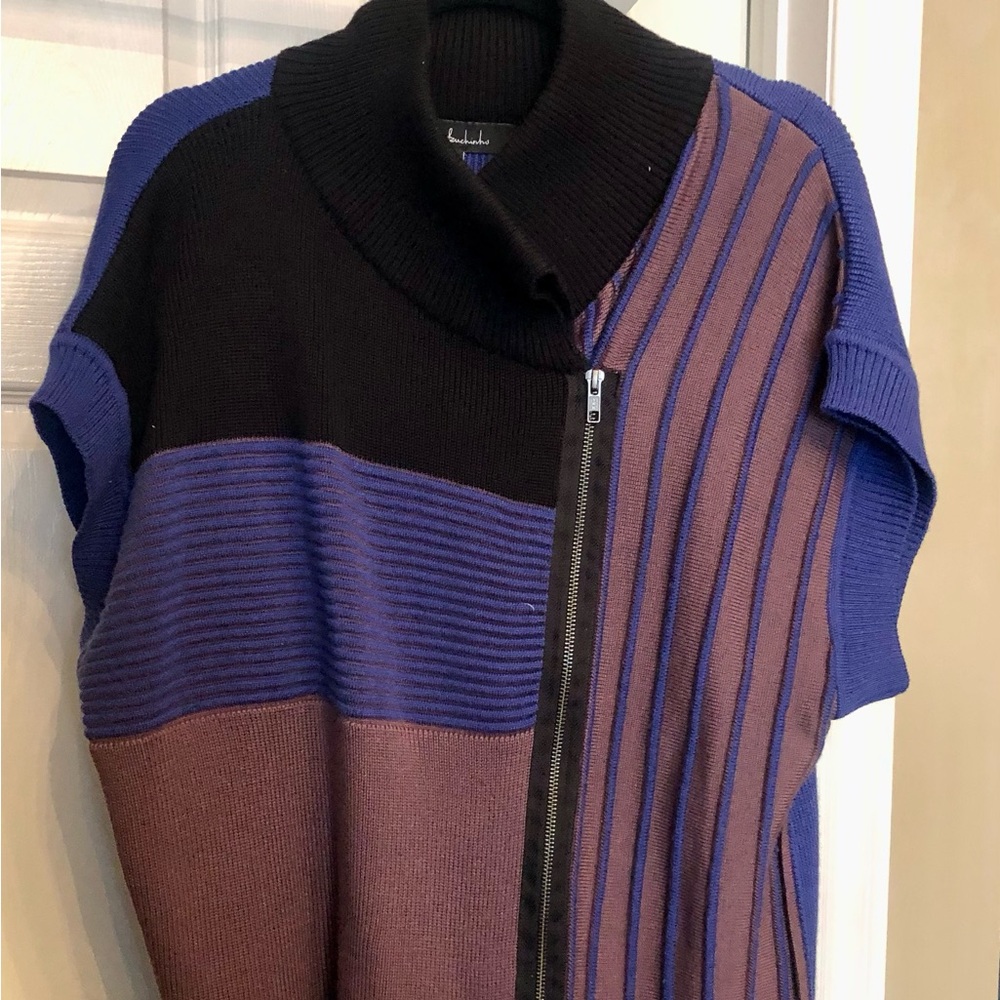 Luis Buchinho Zippered Sleeveless Sweater
Size 36 (Medium)